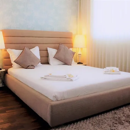 Unique Penthouse Near Livaria Lello - 40m2 Terrace And Free Parking * Oporto