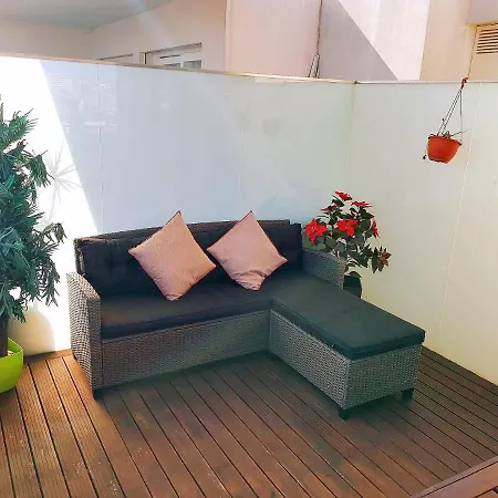 Unique Penthouse Near Livaria Lello - 40m2 Terrace And Free Parking דירה פורטו