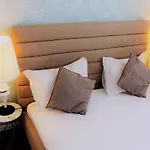 Unique Penthouse Near Livaria Lello - 40m2 Terrace And Free Parking شقة بورتو