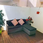 Unique Penthouse Near Livaria Lello - 40m2 Terrace And Free Parking شقة بورتو