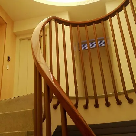 Unique Penthouse Near Livaria Lello - 40m2 Terrace And Free Parking 아파트